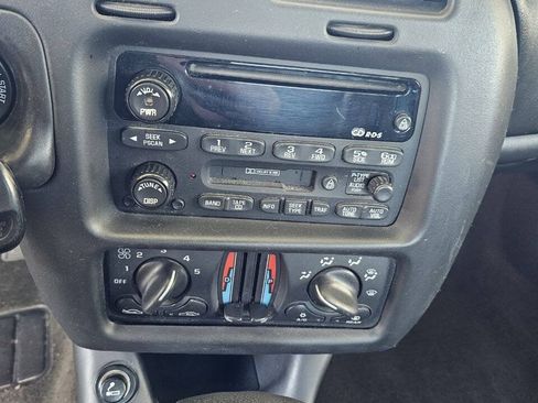 Used 2002 Chevrolet Monte Carlo SS w/ Preferred Equipment Group FWD image 13