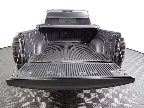 Used 2015 RAM 1500 Express image 20