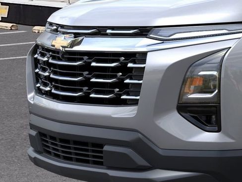 New 2026 Chevrolet Equinox LT w/ Safety and Technology Package FWD image 13