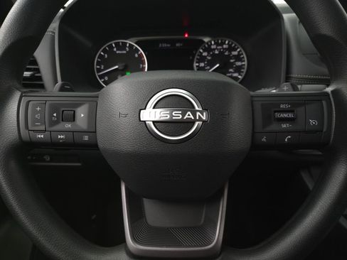 Used 2025 Nissan Rogue S image 20