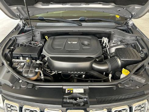 Used 2019 Jeep Grand Cherokee Overland RWD image 14