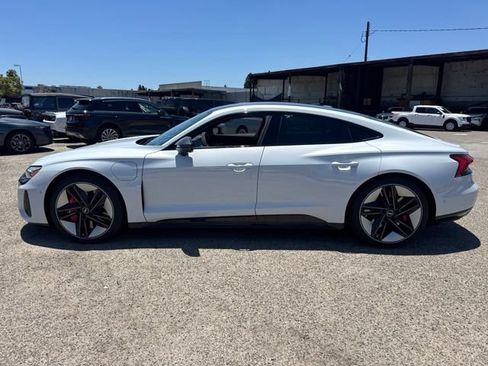 Used 2022 Audi RS e-tron GT AWD/4WD image 8