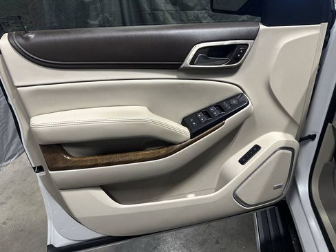 Used 2019 GMC Yukon Denali w/ Denali Ultimate Package AWD/4WD image 17