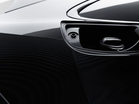 Certified 2024 Porsche Cayenne AWD/4WD image 30
