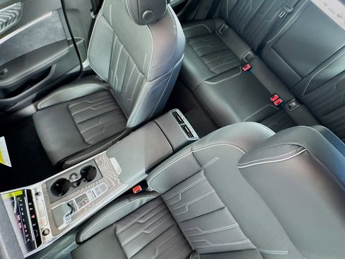 New 2025 Audi A6 3.0T Prestige image 19
