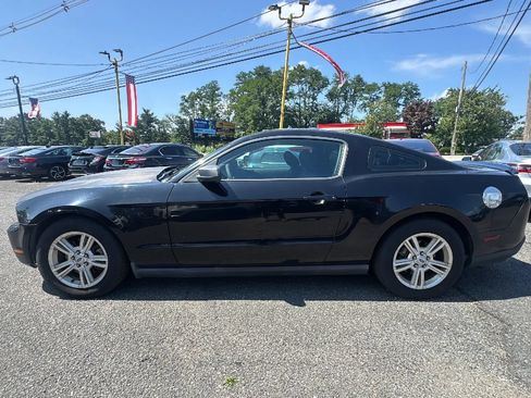 Used 2011 Ford Mustang Coupe w/ 101A Rapid Spec Order Code RWD image 8