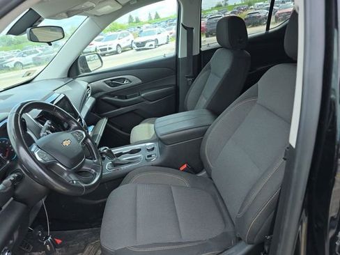 Used 2019 Chevrolet Traverse LT FWD image 3