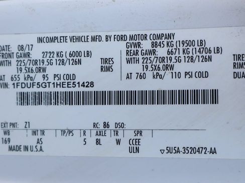 Used 2017 Ford F550 2WD Regular Cab Super Duty image 50