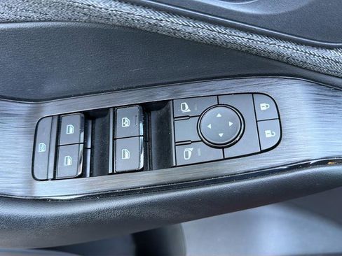 Certified 2023 Nissan Rogue S AWD/4WD image 18