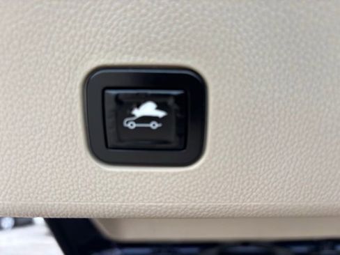 Used 2010 Cadillac SRX Performance image 20