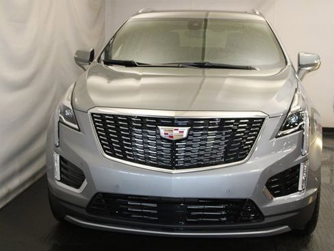 Certified 2025 Cadillac XT5 Premium Luxury w/ Technology Package image 3