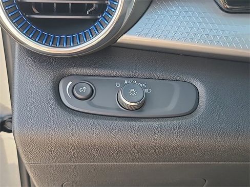 New 2026 Chevrolet Trax LT image 25