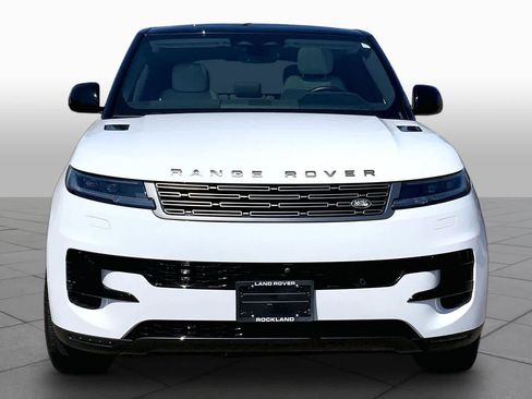 Used 2024 Land Rover Range Rover Sport SE image 4
