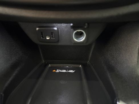 Used 2023 Chevrolet Traverse LT AWD/4WD image 20