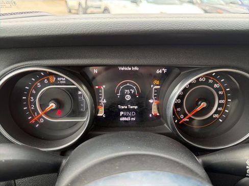 Used 2018 Jeep Wrangler Unlimited Sahara AWD/4WD image 20