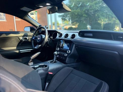 Used 2021 Ford Mustang GT w/ Black Accent Package RWD image 11