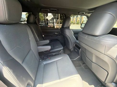 Used 2025 Lexus GX 550 w/ Cold Area Package AWD/4WD image 5