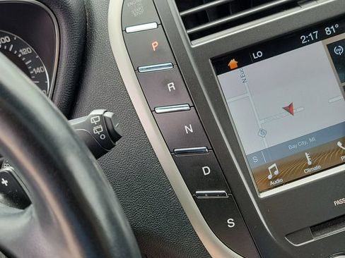 Used 2017 Lincoln MKC Reserve w/ Lincoln MKC Climate Package AWD/4WD image 18