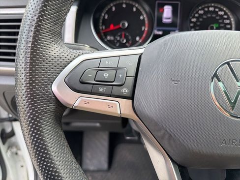 Used 2020 Volkswagen Atlas Cross Sport SE w/ Panoramic Sunroof Package AWD/4WD image 16