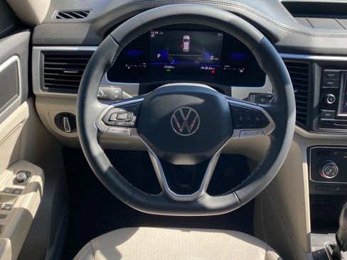 Used 2023 Volkswagen Atlas SE image 4