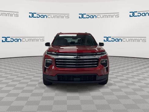 New 2026 Chevrolet Traverse LT w/ Driver Confidence Package AWD/4WD image 3