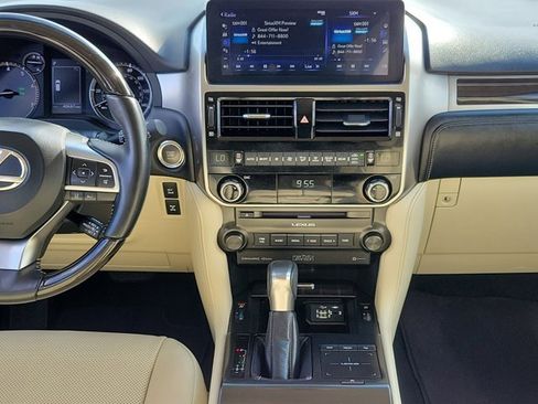 Used 2023 Lexus GX 460 Premium w/ Accessory Package image 20