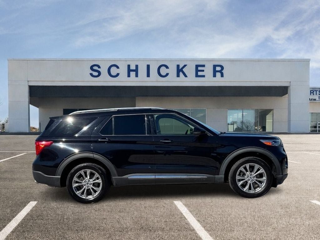 Used 2021 Ford Explorer Limited AWD/4WD image 2