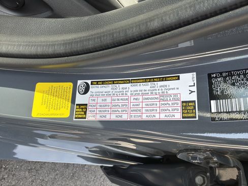 Used 2024 Toyota Prius Limited FWD image 35
