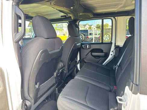 Used 2024 Jeep Wrangler Unlimited Rubicon 4xe image 19