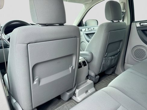 Used 2007 Chrysler Pacifica 2WD w/ Cargo Convenience Group image 18