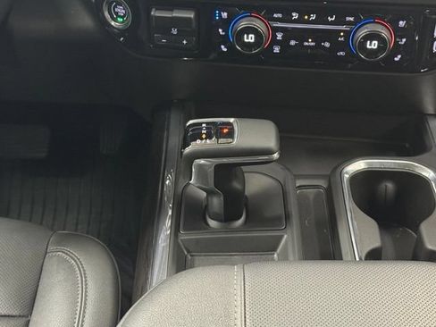 Used 2024 Chevrolet Silverado 1500 LTZ w/ LTZ Convenience Package II AWD/4WD image 17
