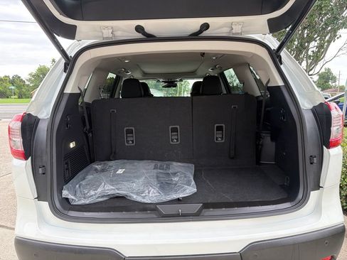 Used 2025 Subaru Ascent Limited AWD/4WD image 6