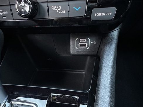 Used 2024 Jeep Compass Limited image 23