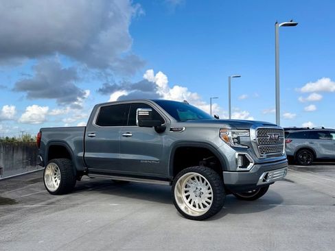 Used 2021 GMC Sierra 1500 Denali w/ Denali Ultimate Package AWD/4WD image 2