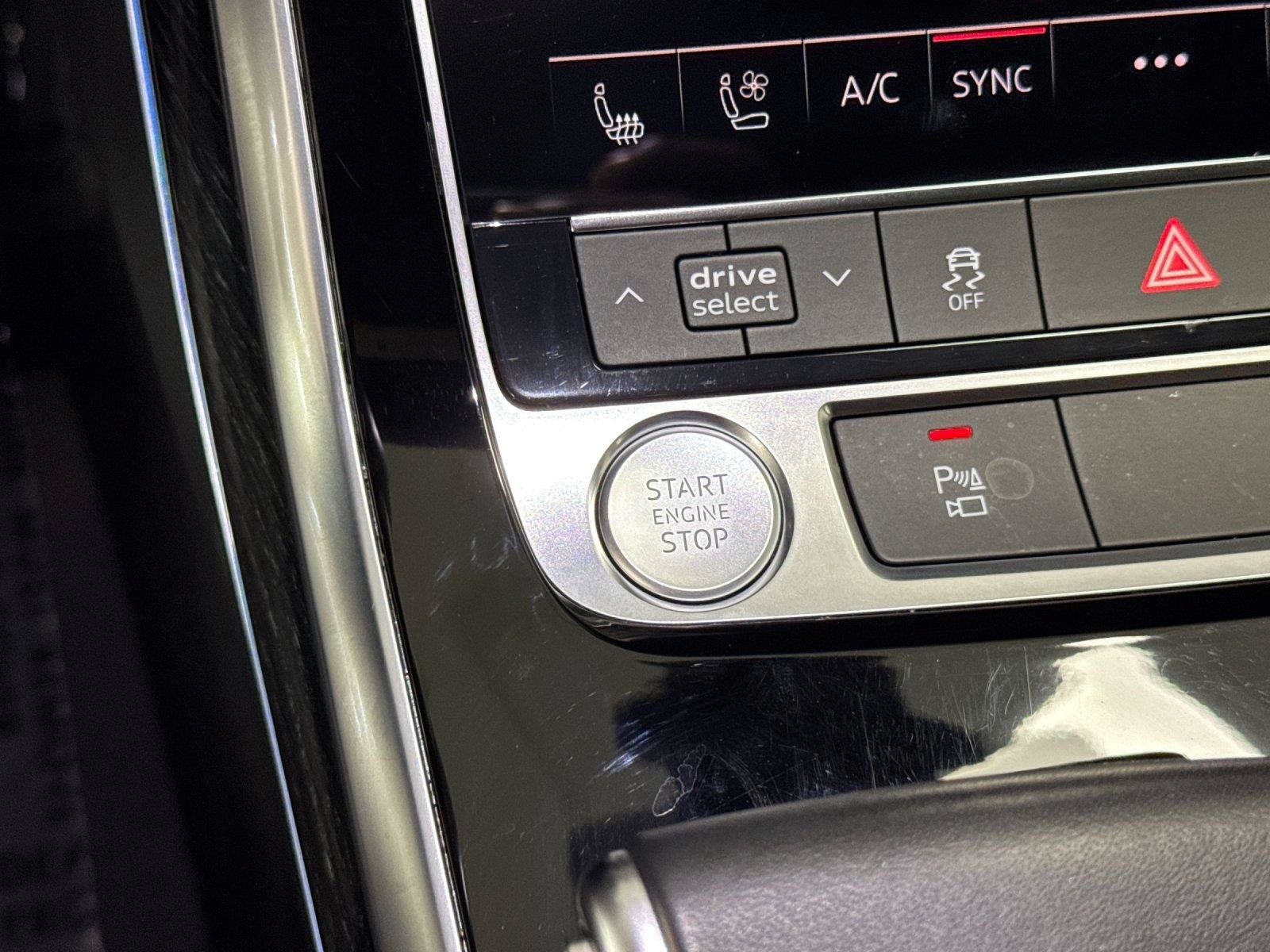 Used 2020 Audi Q8 Premium Plus w/ Premium Plus Package AWD/4WD image 22