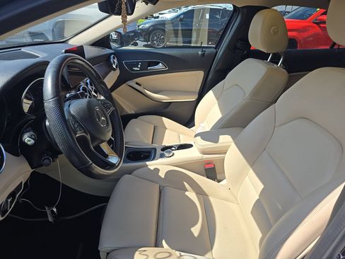 Used 2019 Mercedes-Benz GLA 250 w/ Convenience Package image 7