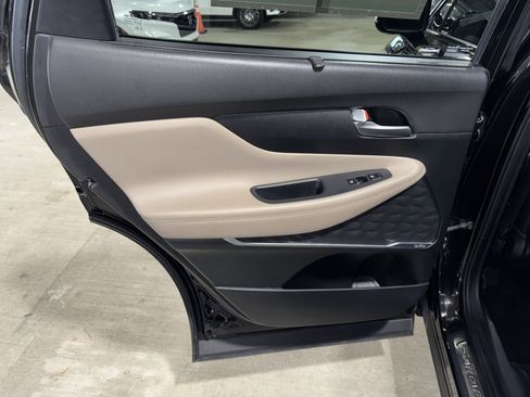 Used 2019 Hyundai Santa Fe FWD image 16