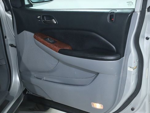 Used 2005 Acura MDX Touring image 32