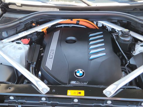 Used 2023 BMW X5 xDrive45e w/ Executive Package image 31