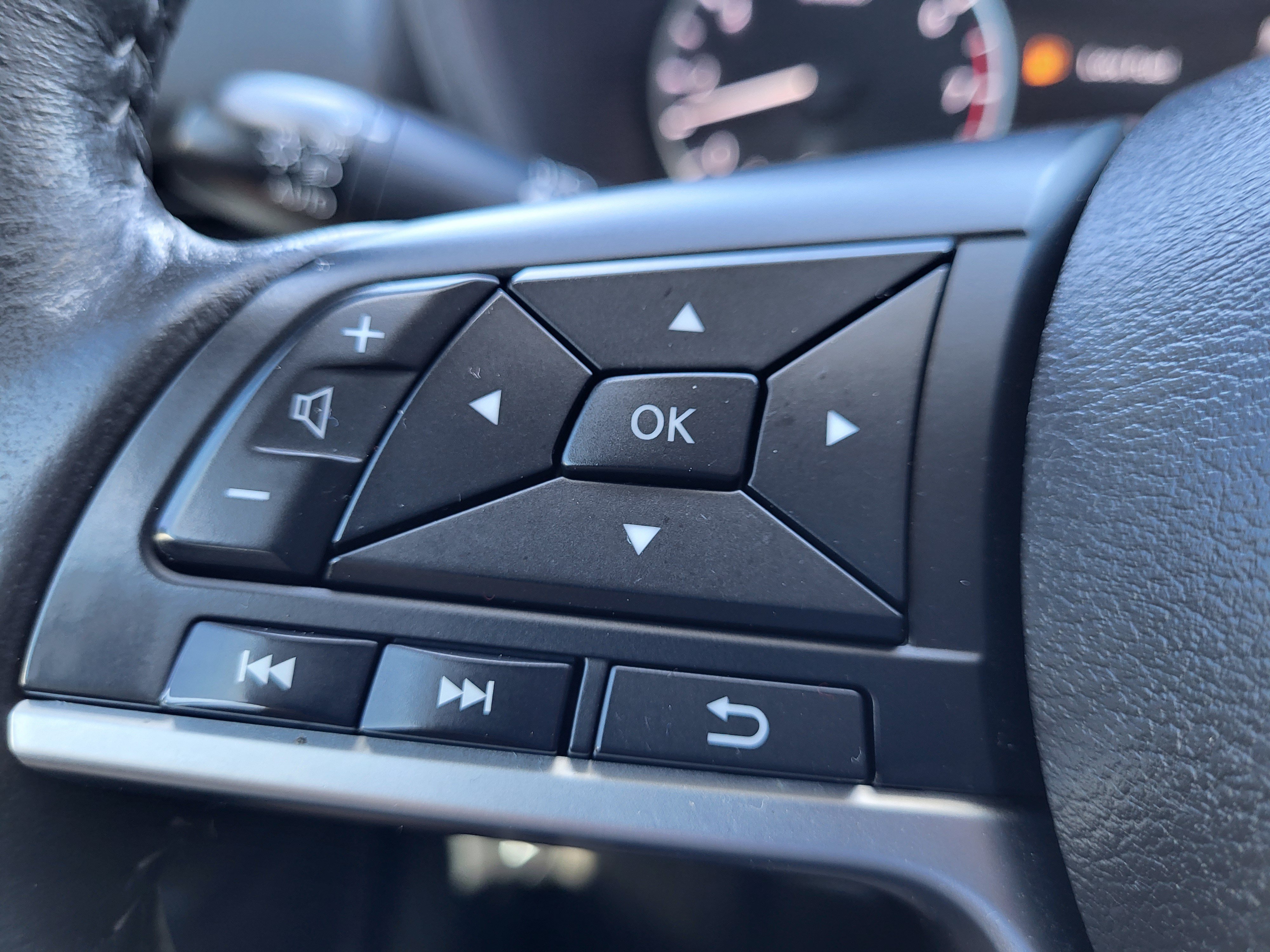 Certified 2025 Nissan Sentra SV w/ All-Weather Package FWD image 28