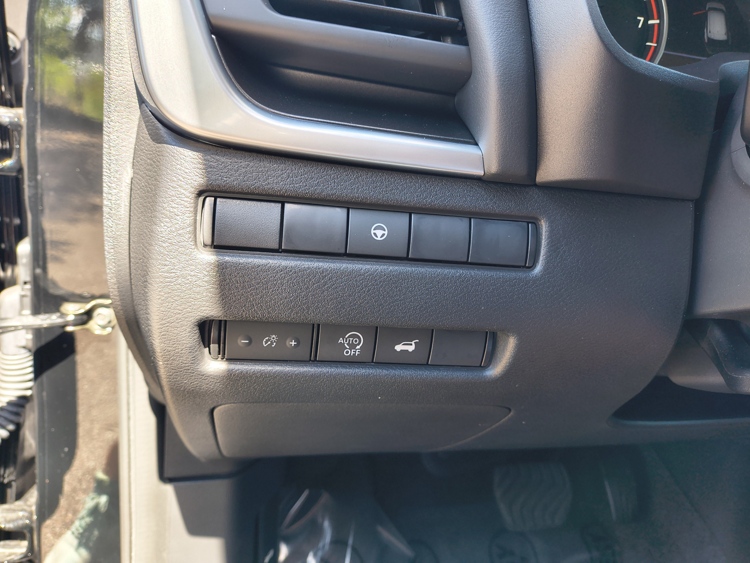 Certified 2026 Nissan Rogue SV w/ Cold Weather Package FWD image 32