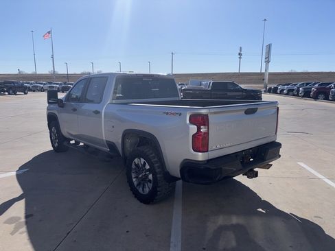 Used 2022 Chevrolet Silverado 2500 Custom w/ Custom Convenience Package image 6