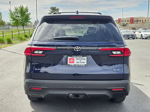 New 2026 Toyota Grand Highlander XLE AWD/4WD image 4