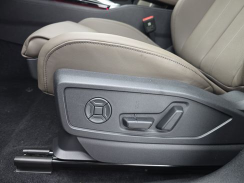 New 2025 Audi Q5 Prestige image 28