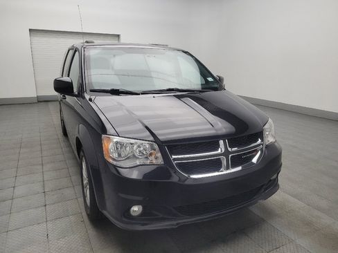 Used 2019 Dodge Grand Caravan SXT FWD image 13
