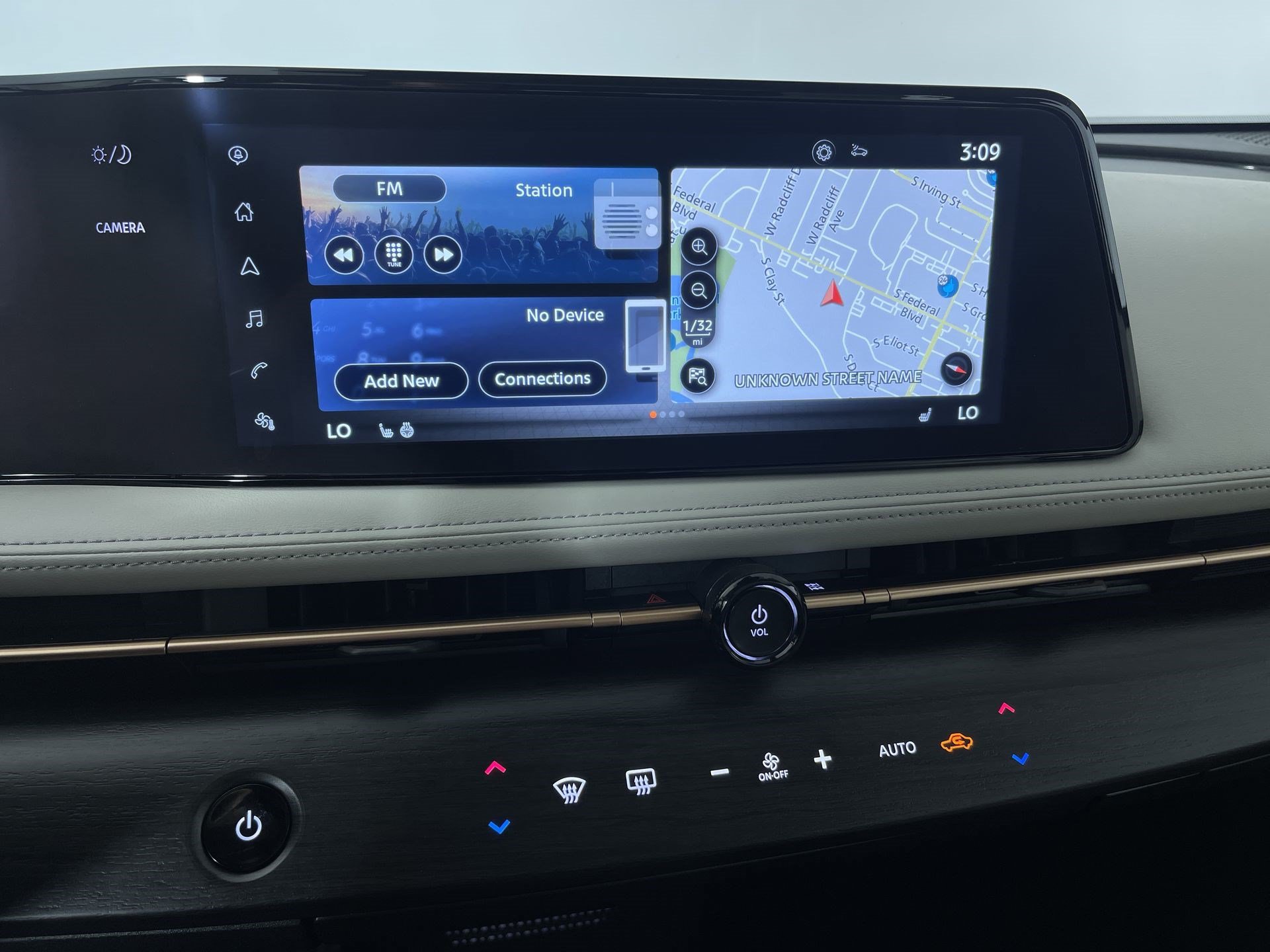 Certified 2024 Nissan Ariya AWD image 18