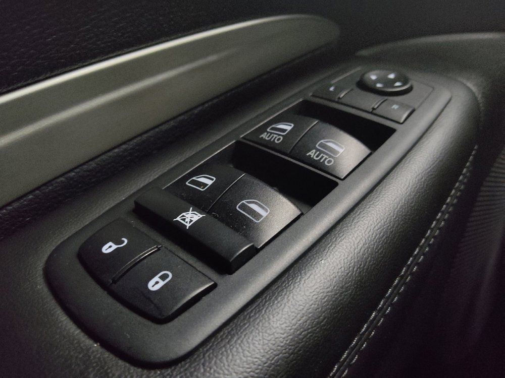 Used 2019 Dodge Durango SXT RWD image 27
