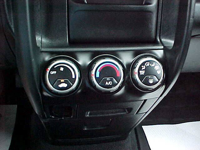 Used 2004 Honda CR-V EX image 23