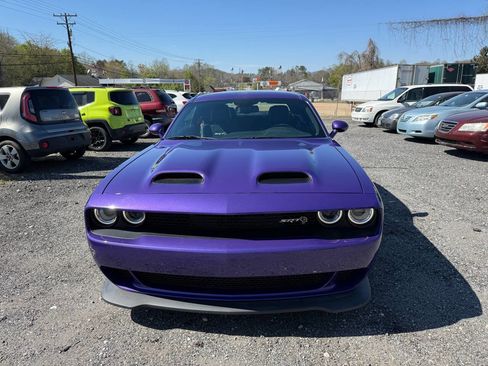 Used 2023 Dodge Challenger SRT Hellcat w/ Driver Convenience Group image 5