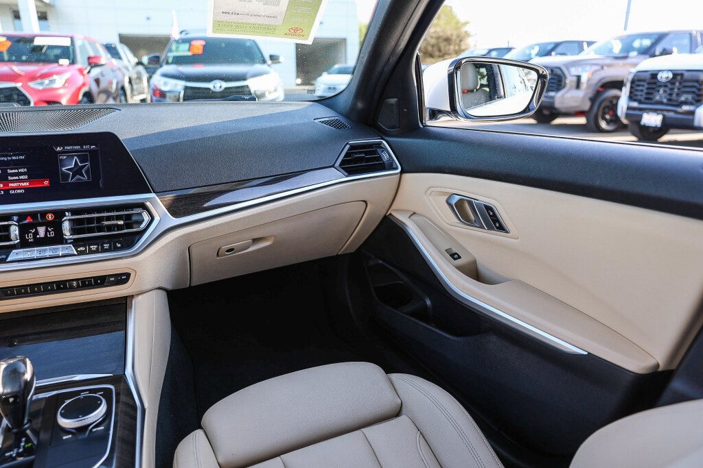 Used 2019 BMW 330i Sedan w/ Convenience Package RWD image 5
